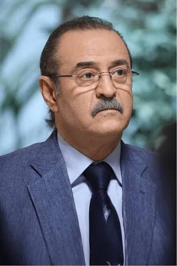 بسام كوسا يفخر بابنه ثائر بعد نيله دكتوراه في فيزياء الفضاء