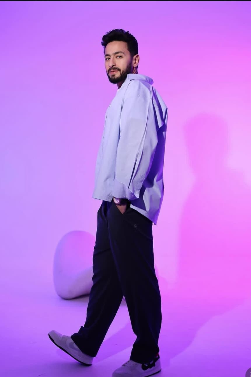 حمادة هلال يعتذر لتامر حسني ويُنهي خلاف “عيش بشوقك”