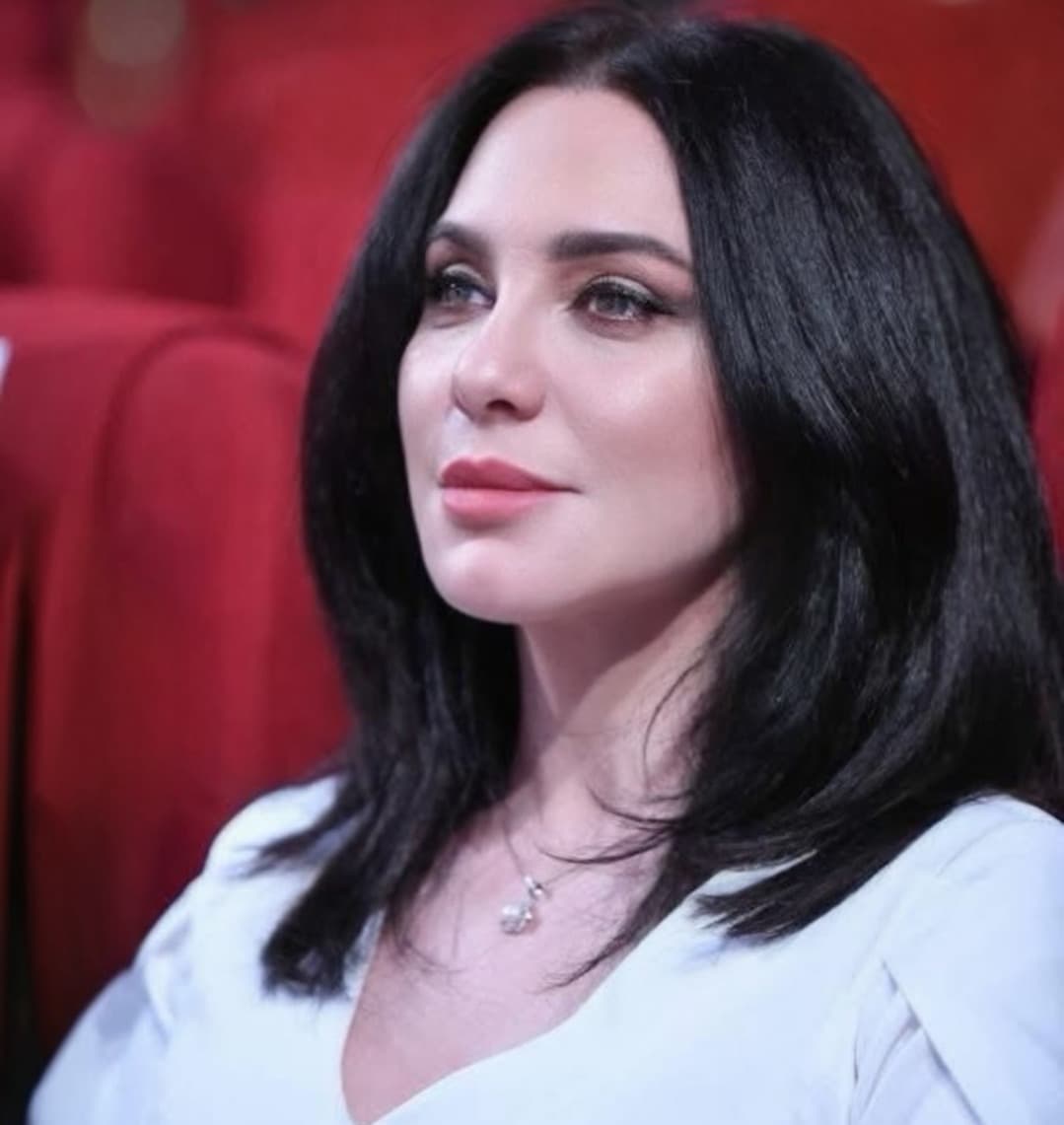 سلاف فواخرجي تعيد إحياء نص كتبته قبل 22 عاماً